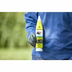 6 oz. Mole and Gopher Bait by TOMCAT -Pest Control Sales tomcat bait stations 037221005 1d 1000