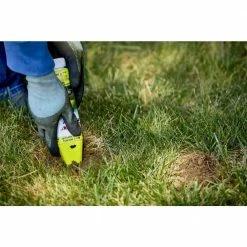 6 oz. Mole and Gopher Bait by TOMCAT -Pest Control Sales tomcat bait stations 037221005 66 1000