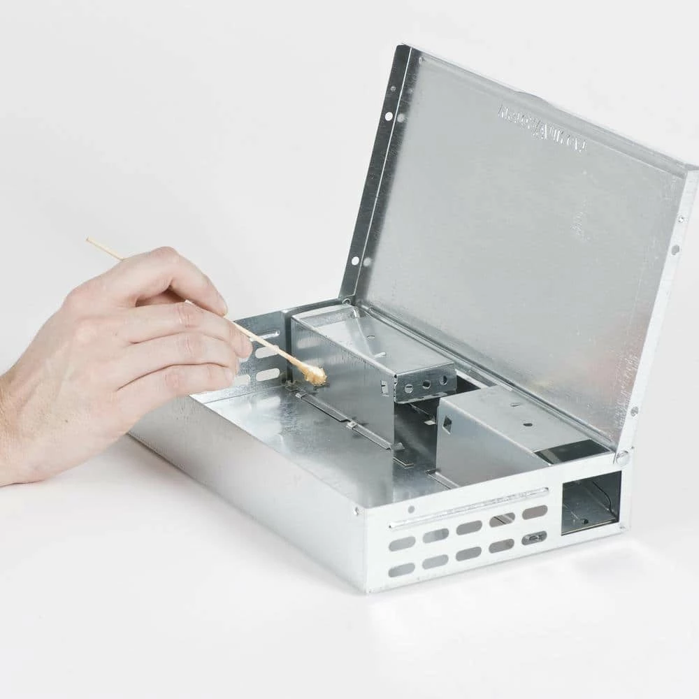 Tin Cat Mouse Trap (2-Pack) by Victor 9 Tin Cat Mouse Trap (2-Pack) by Victor - Image 7