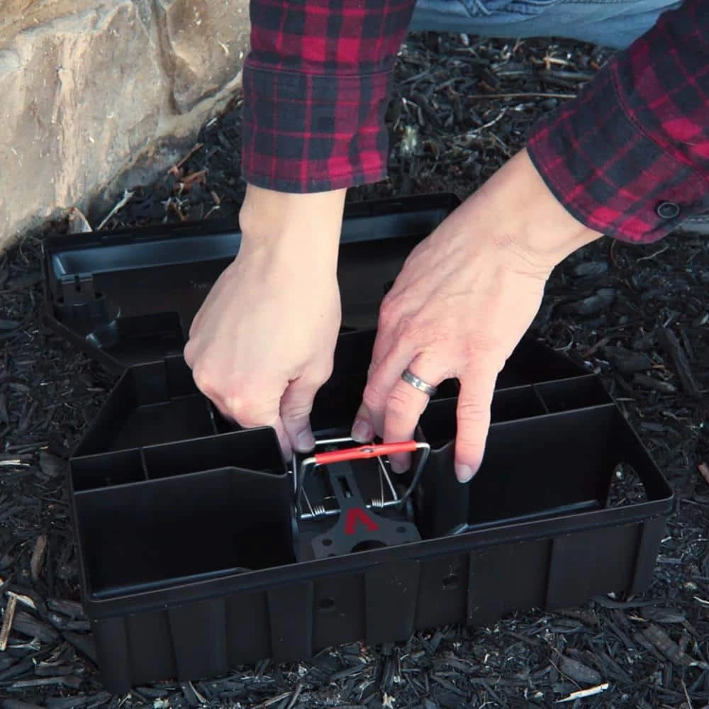 Heavy-Duty Rodent Bait Station with Power-Kill Instant-Kill Rat Trap by Victor 5 Heavy-Duty Rodent Bait Station with Power-Kill Instant-Kill Rat Trap by Victor - Image 3