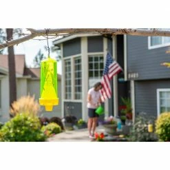 Reusable Yellowjacket Trap by RESCUE -Pest Control Sales yellow rescue insect traps yjtr sf4 31 1000